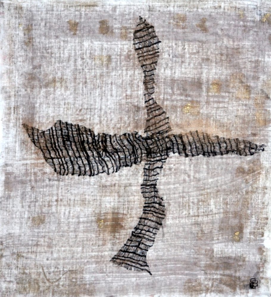 Croix 60x60cm Croix comme un oiseau gracieux sur lin ancien avec peinture vieil or