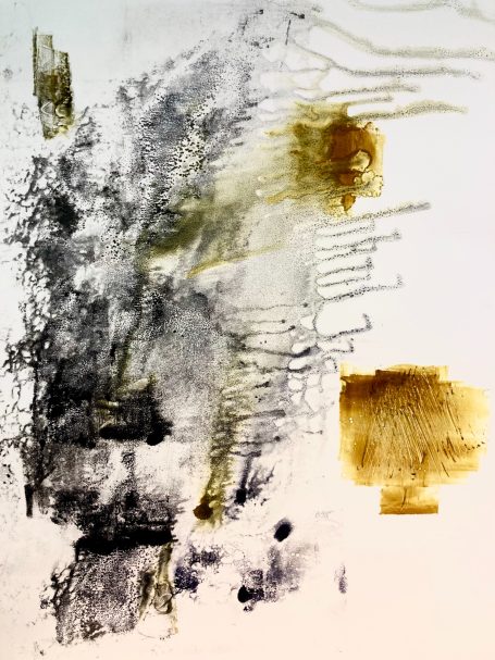 Paysage onirique feu 55x75cm Paysage abstrait. Encre de gravure. Lumière dorée. Coulures et traces. Oeuvre sur papier encadrée