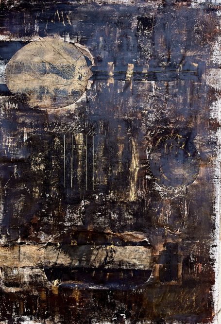 Terra Anima I 70x105cm Pigments, monotype et broderie sur toile libre cousue sur baguette. Evocation du retour à la terre, à ce qui nous constitue